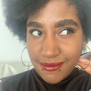 Meet your Posher, Xhy